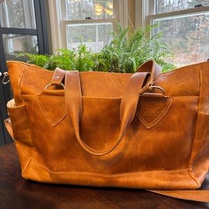 Santiago Epiphanie Camera Bag. Leather brown brag